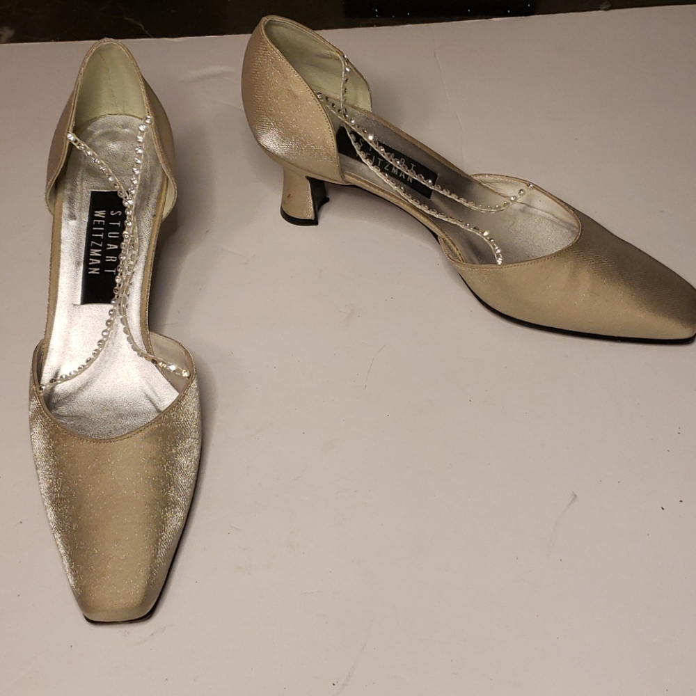 Stuart Weiztman Beige Shimmer Heel Size 8 - image 2